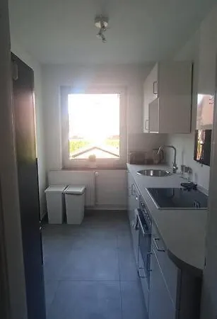 Zentrale Und Hochwertige 2-zimmer-wohnung * Neustadt in Holstein