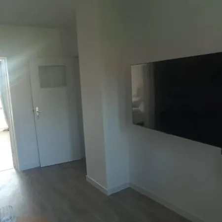 Zentrale Und Hochwertige 2-zimmer-wohnung Apartment Neustadt in Holstein